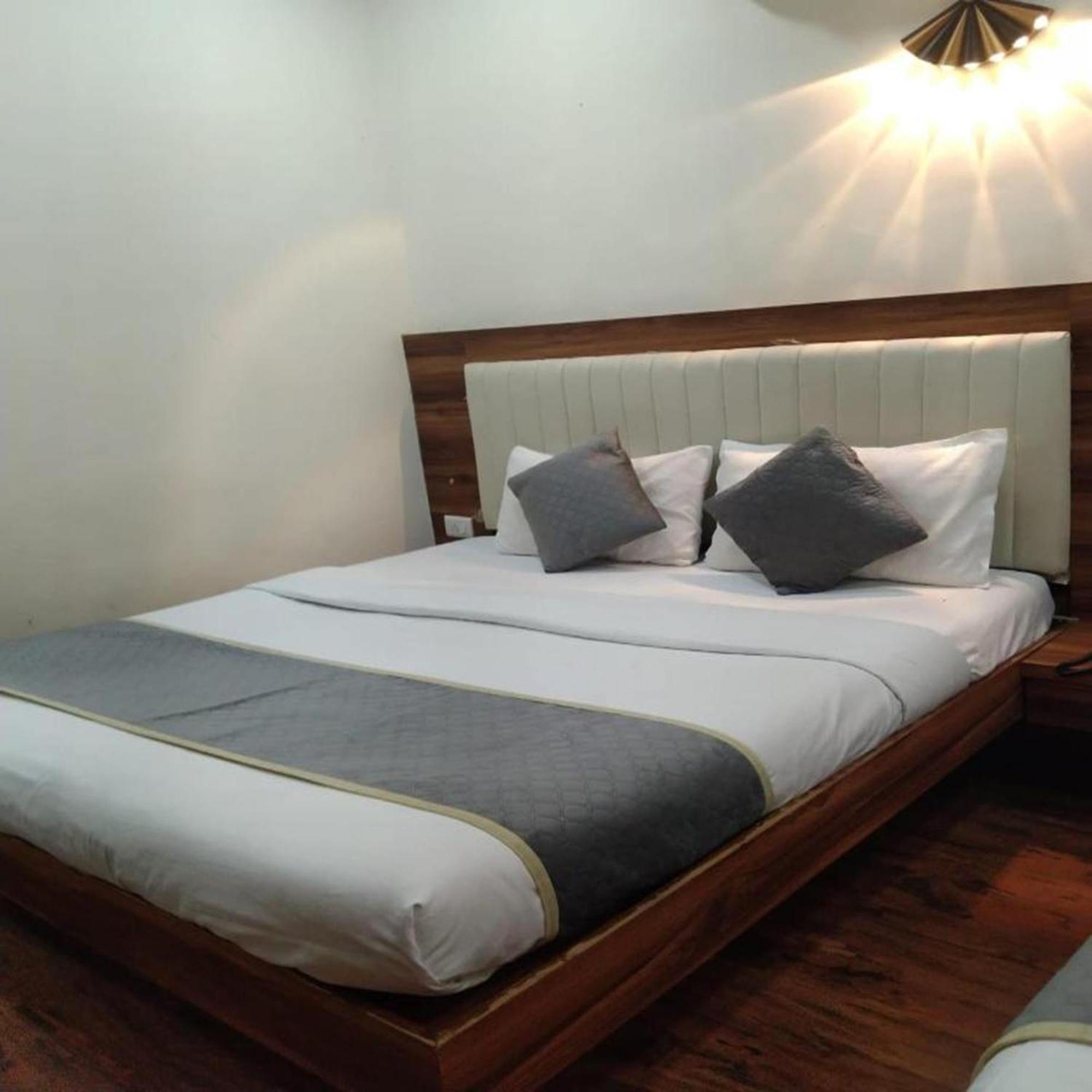 Hotel Air View Near Airport Mumbai Exterior photo